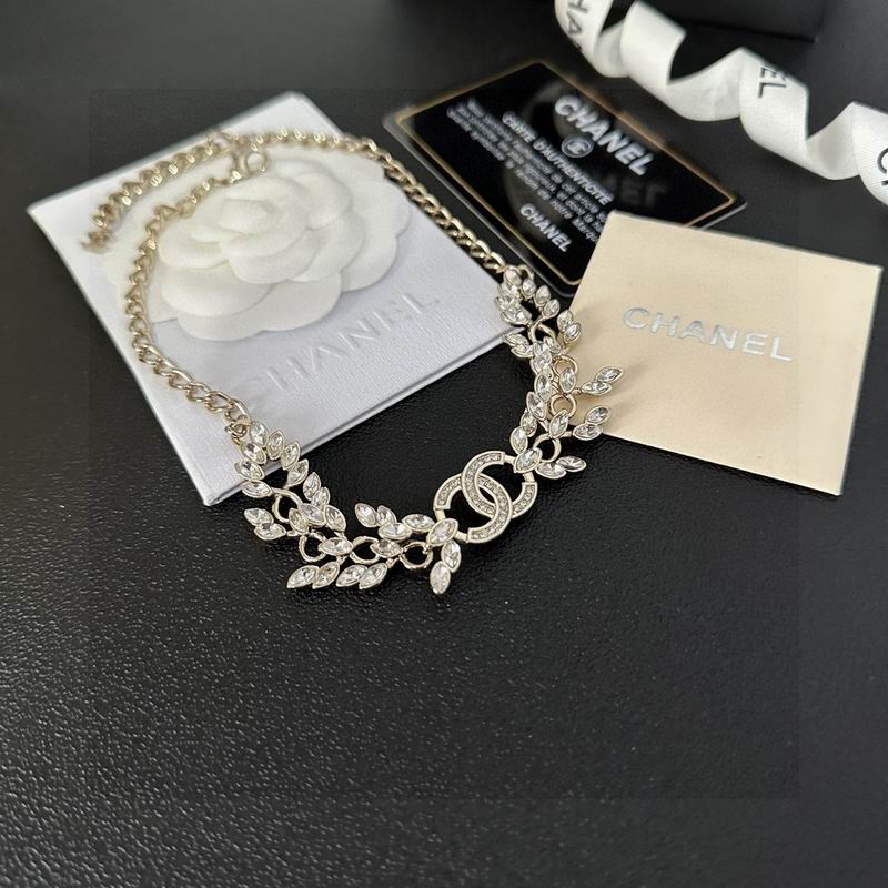 Chanel necklace 1lyx101